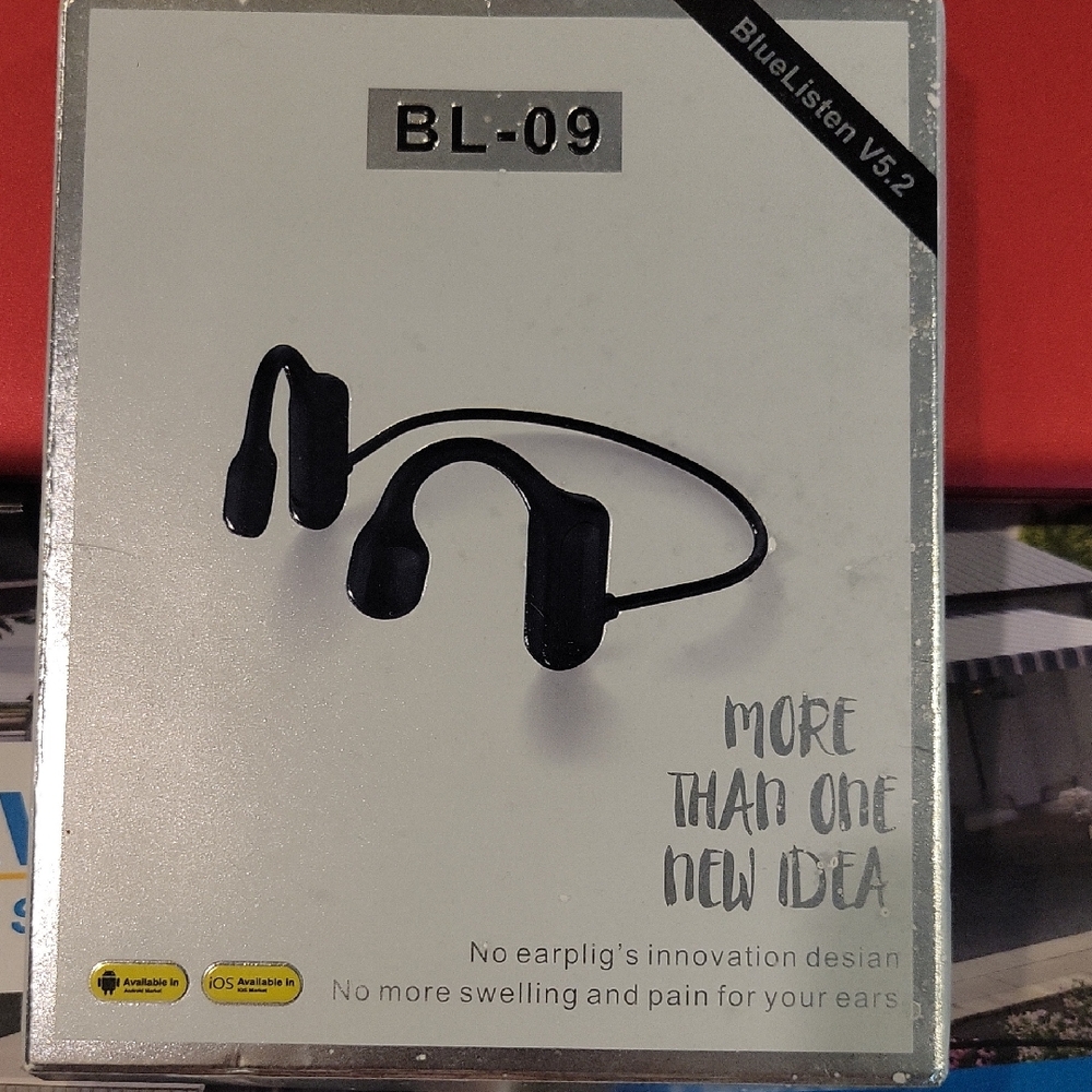 BL-09 Over-Ear Headphones - Black